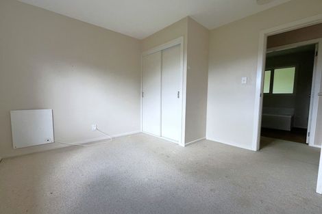 Photo of property in 64a Salford Street, Newlands, Wellington, 6037