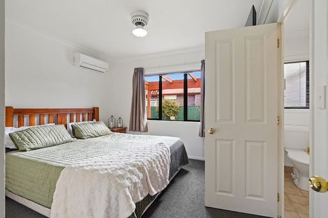 Photo of property in 14 Catalina Drive, Melville, Hamilton, 3206