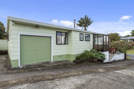 Photo of property in 11a Hilltop Road, Parkvale, Tauranga, 3112