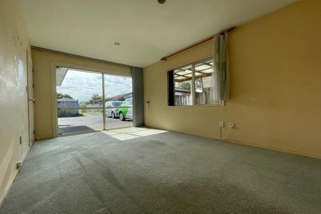 Photo of property in 1/3 Caribbean Drive, Unsworth Heights, Auckland, 0632