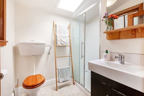 Photo of property in 21 Upper Bourke Street, Kilbirnie, Wellington, 6022