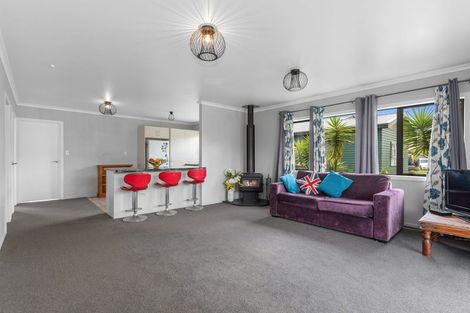 Photo of property in 51 Valley Road, Hikurangi, 0114