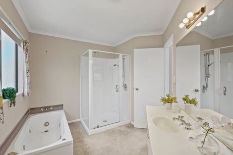 Photo of property in 3 Hine Street, New Plymouth, 4310