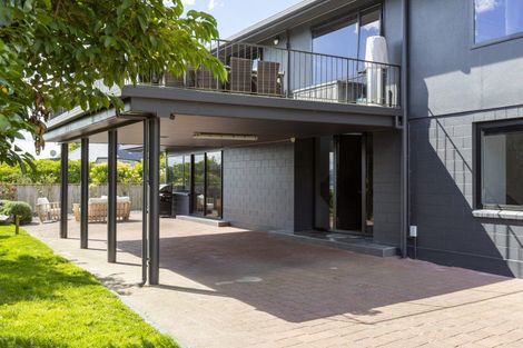 Photo of property in 1 Norfolk Road, Waipahihi, Taupo, 3330