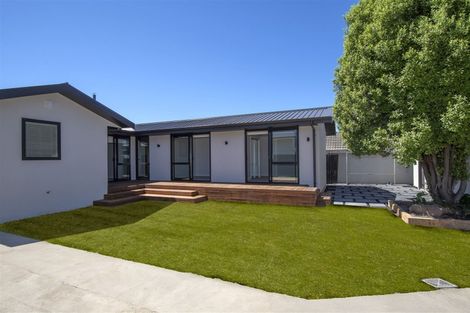 Photo of property in 17 Rossiter Avenue, Redwood, Christchurch, 8051