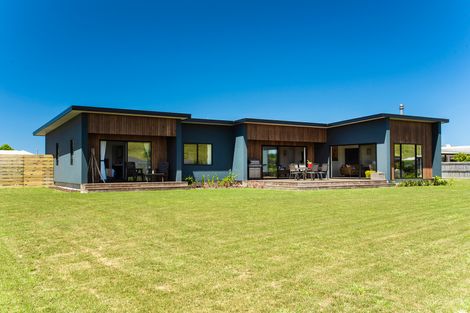 Photo of property in 8 Ferris Crescent, Wainui, Gisborne, 4010