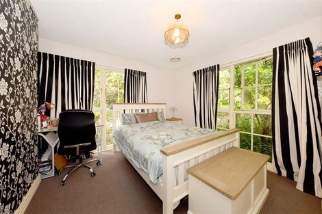 Photo of property in 5 Golden Elm Lane, Upper Riccarton, Christchurch, 8041