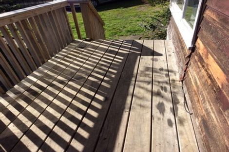 Photo of property in 8 Thomas Avenue, Te Atatu Peninsula, Auckland, 0610
