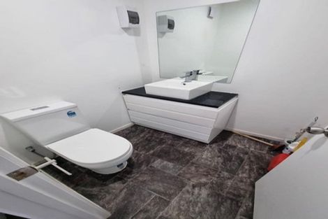 Photo of property in 8 Angeline Place, Massey, Auckland, 0614