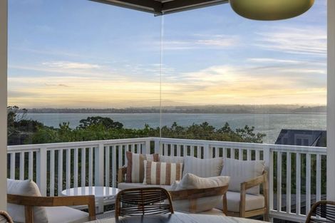 Photo of property in 120 Island Bay Road, Beach Haven, Auckland, 0626