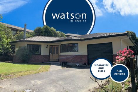 Photo of property in 3 Springdale Grove, Fitzherbert, Palmerston North, 4410