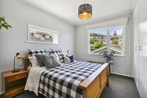 Photo of property in 15 Omar Street, Khandallah, Wellington, 6035