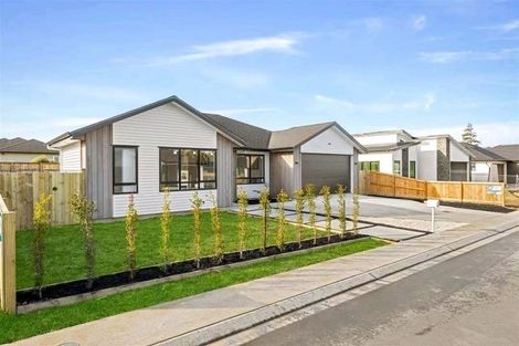 Photo of property in 13 Cutfield Lane, Kumeu, 0810