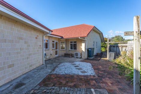 Photo of property in 2 Marewa Place, Waikanae Beach, Waikanae, 5036