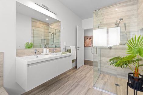 Photo of property in 42 Sardinia Grove, Fitzherbert, Palmerston North, 4410