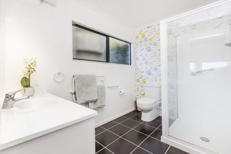 Photo of property in 13 Paremata Drive, Paremata, Porirua, 5024