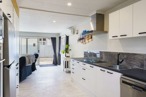 Photo of property in 2/33 Latham Street, Napier South, Napier, 4110