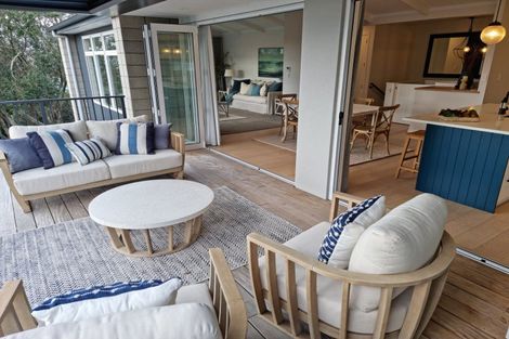 Photo of property in 341 Devonport Road, Tauranga, 3110