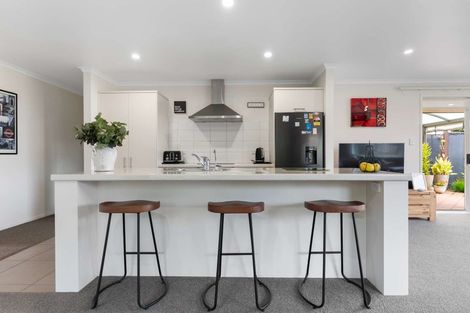 Photo of property in 16a Cresta Drive, Katikati, 3129