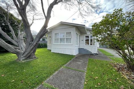 Photo of property in 5 Harbour View Road, Point Chevalier, Auckland, 1022