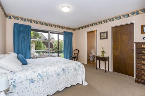 Photo of property in 10 Godfrey Place, Ilam, Christchurch, 8041