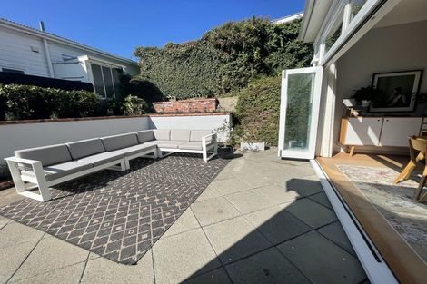 Photo of property in 22 Plunket Street, Kelburn, Wellington, 6012