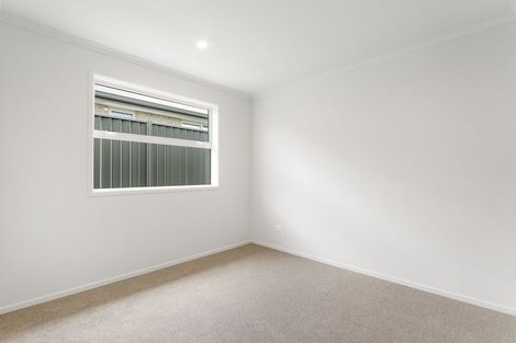 Photo of property in 11 Hammick Crescent, Pyes Pa, 3112