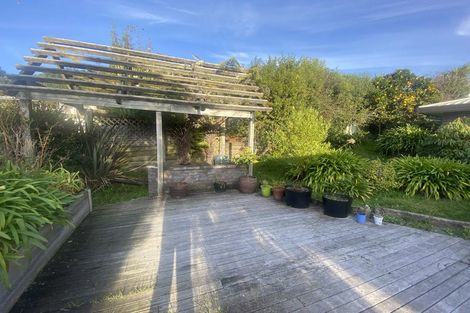 Photo of property in 156 Waikawa Road, Picton, 7220