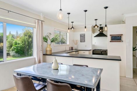 Photo of property in 82 Lytton Street, Glenholme, Rotorua, 3010