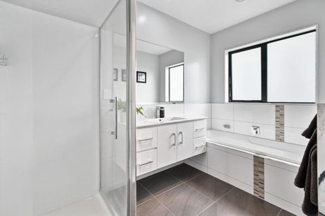 Photo of property in 23 Kilbryde Crescent, Pokeno, 2402