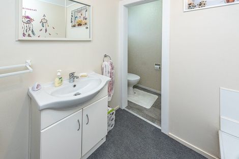 Photo of property in 27 Miro Street, Castlecliff, Whanganui, 4501