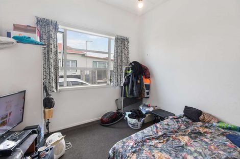 Photo of property in 90 Hinau Street, Castlecliff, Whanganui, 4501