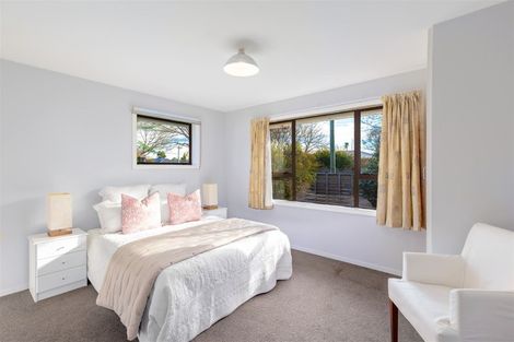 Photo of property in 6 Blossomdale Place, Bishopdale, Christchurch, 8053