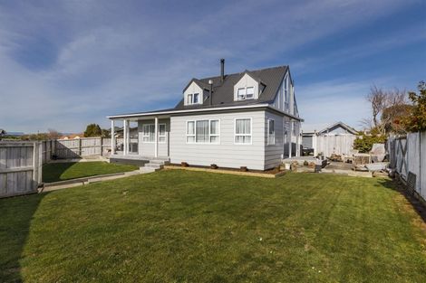 Photo of property in 11 Leander Place, Milson, Palmerston North, 4414