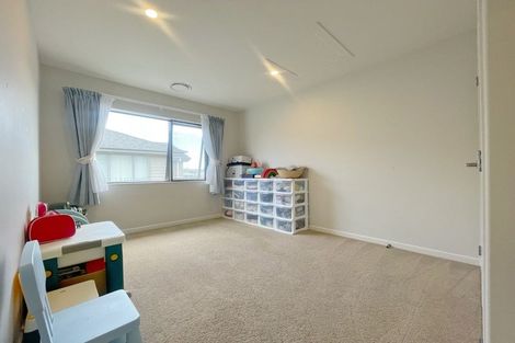 Photo of property in 10 Bounty Road, Long Bay, Auckland, 0630