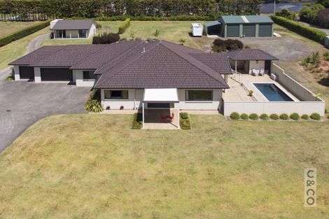 Photo of property in 165 Oraha Road, Kumeu, 0892