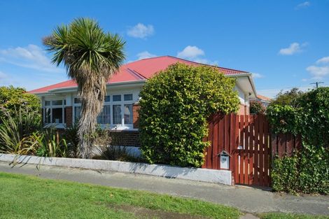 Photo of property in 14 Royal Crescent, Saint Kilda, Dunedin, 9012