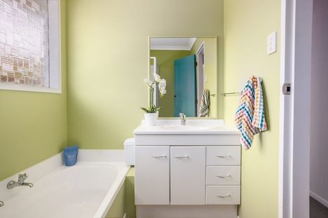 Photo of property in 96 Leeward Drive, Whitby, Porirua, 5024