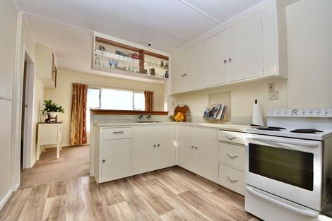 Photo of property in 22 Taylor Street, Carterton, 5713