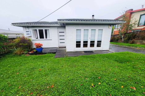 Photo of property in 38 Glengarry Road, Glen Eden, Auckland, 0602