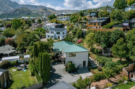 Photo of property in 111 Mcdonnell Road, Arrowtown, 9302