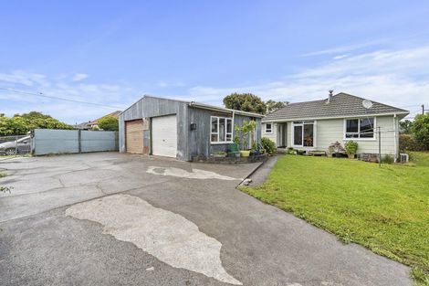 Photo of property in 64 Omata Road, Marfell, New Plymouth, 4310