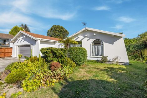 Photo of property in 15 Resolution Place, Bryndwr, Christchurch, 8053