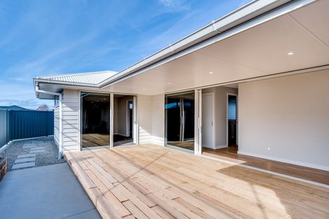 Photo of property in 4 Willowbrook Place, Titirangi, Auckland, 0604