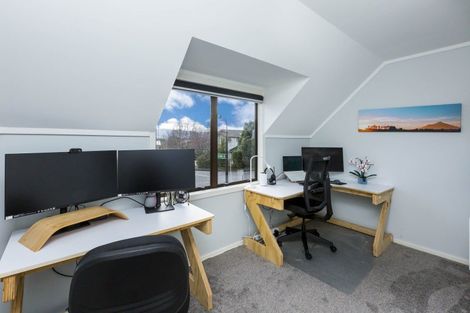 Photo of property in 69 Sunbrae Drive, Silverstream, Upper Hutt, 5019