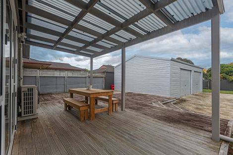 Photo of property in 11 Shamrock Street, Takaro, Palmerston North, 4412