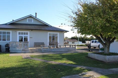 Photo of property in 183 Cowper Road, Dannevirke, 4976