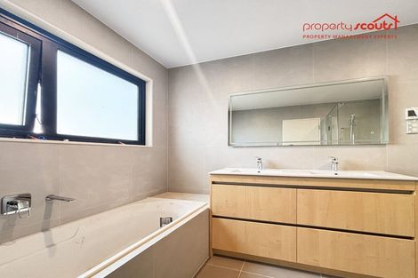 Photo of property in 3c Farwood Drive, Henderson, Auckland, 0612