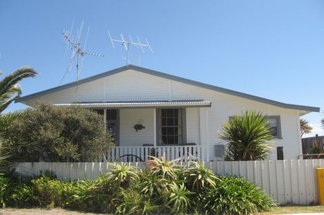 Photo of property in 462 Pukehina Parade, Pukehina, Te Puke, 3189