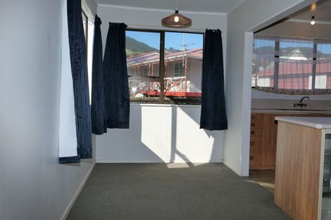 Photo of property in 13 Redwood Close, Paraparaumu, 5032